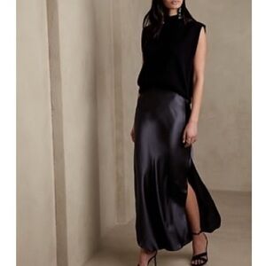 Banana Republic new with tags black S 100% silk slip skirt